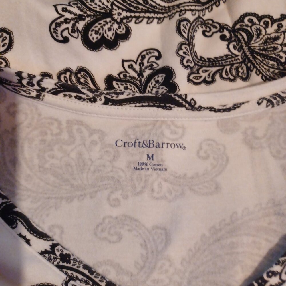 Croft & Barrow Black & White Top EUC - Picture 3 of 3